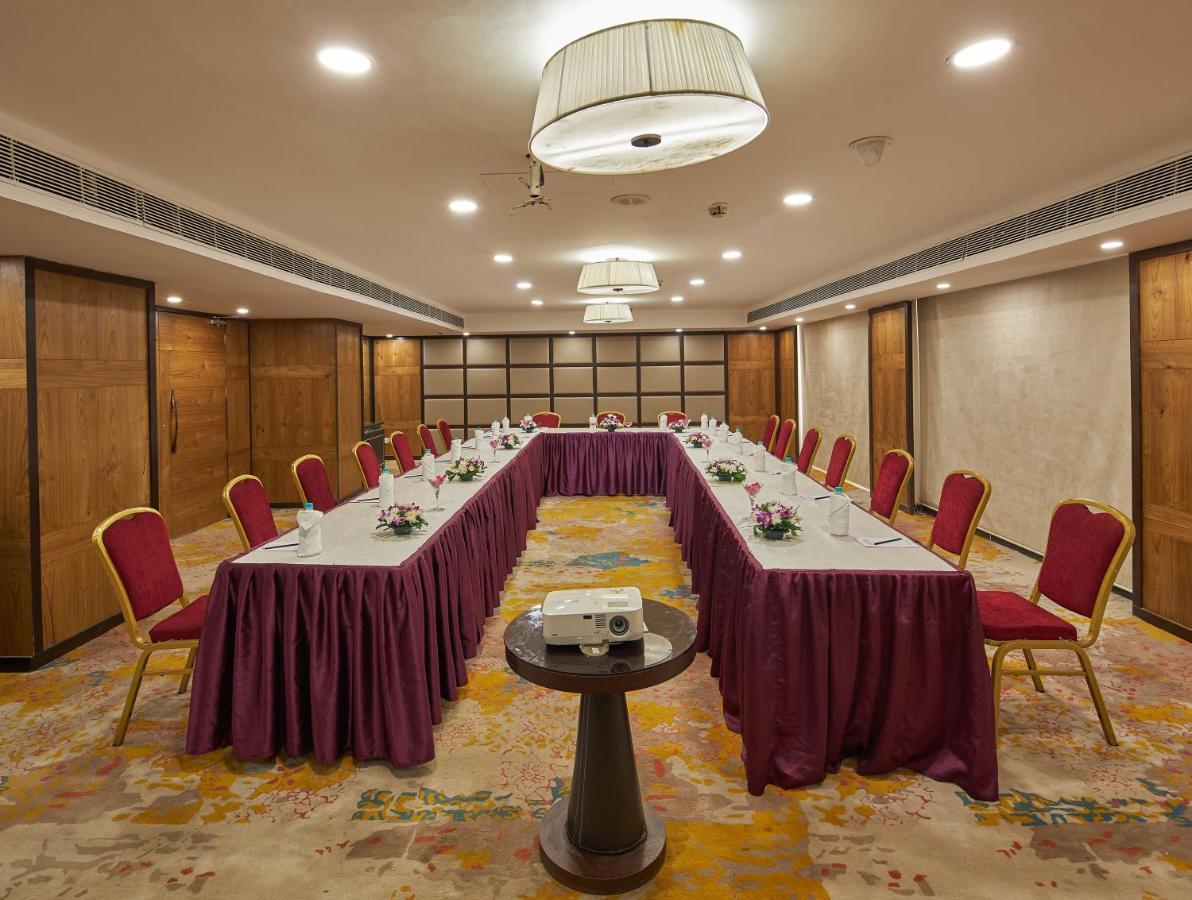 Royal Orchid Central Grazia, Navi Mumbai Exterior foto