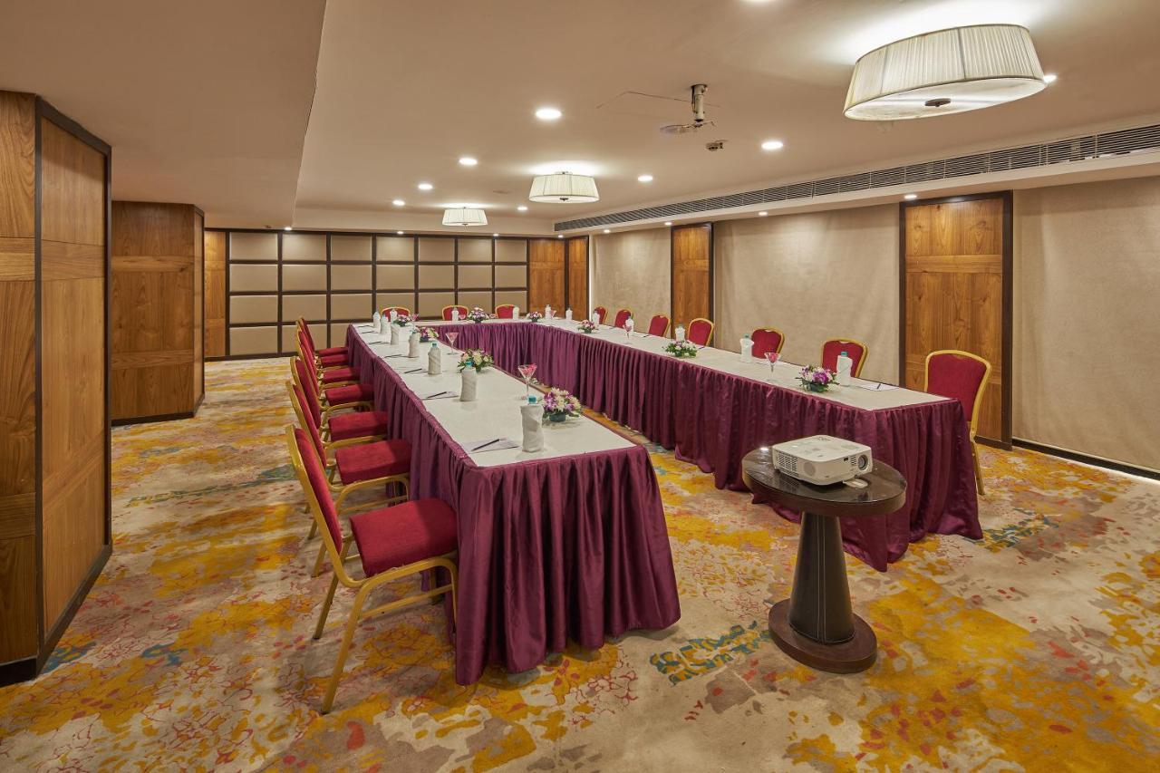 Royal Orchid Central Grazia, Navi Mumbai Exterior foto