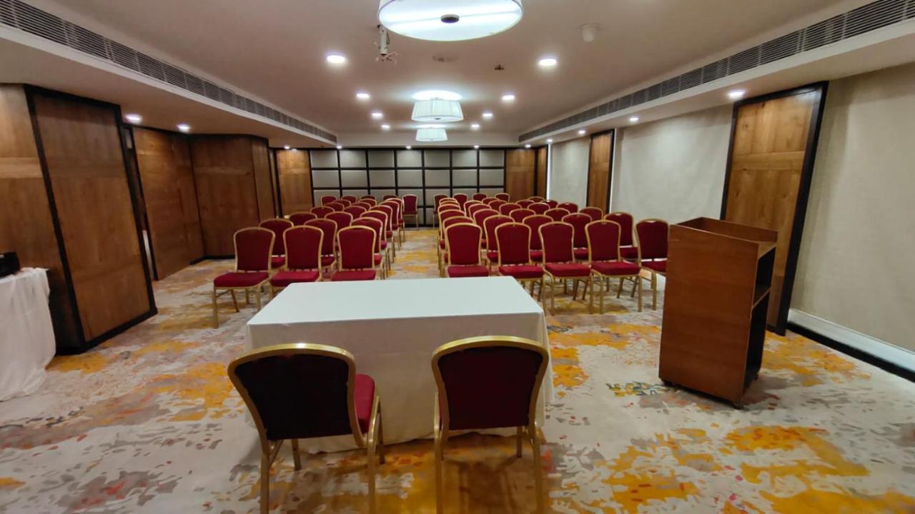 Royal Orchid Central Grazia, Navi Mumbai Exterior foto